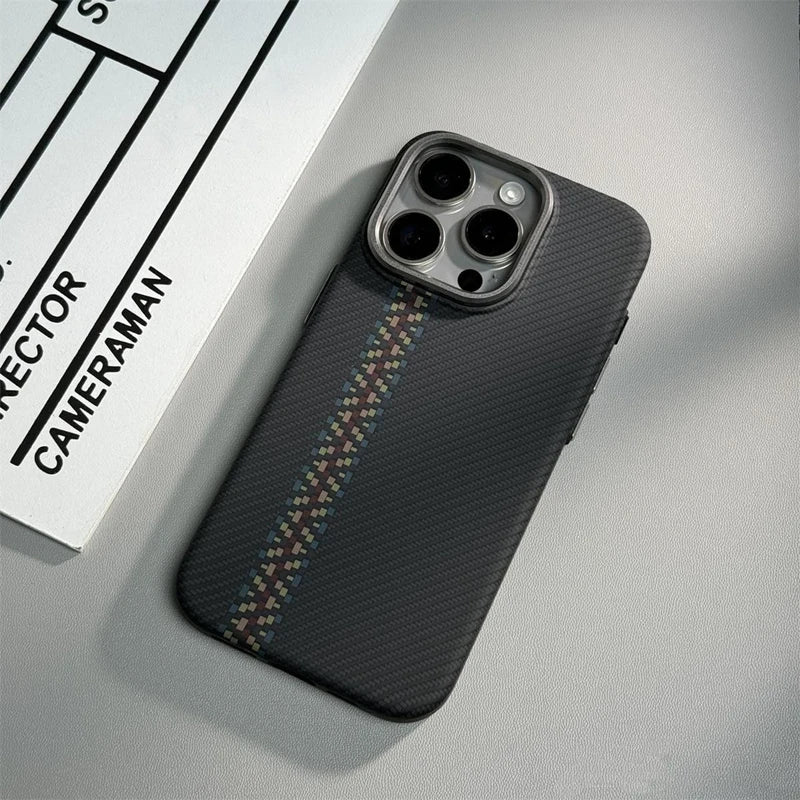 Magnetic Charging iPhone Case | Carbon iPhone Case | CASETIGE