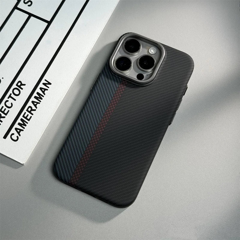 Magnetic Charging iPhone Case | Carbon iPhone Case | CASETIGE