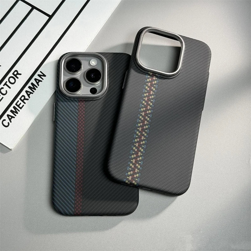 Magnetic Charging iPhone Case | Carbon iPhone Case | CASETIGE